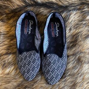 Skechers Monochrome Patterned Cleo Slip-Ons